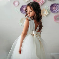 Sleeveless Flower Girl Dresses with Bow Full Length Crew Neck Communion Dress