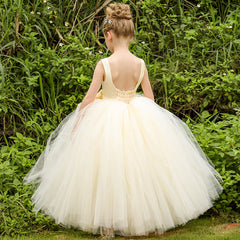 Sleeveless A Line Princess Dress for Girls Cute Flower Girl Dresses Floor Length Tulle Gown