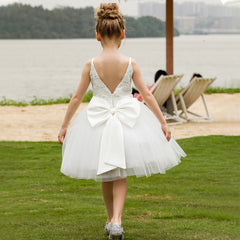 Cute Slip Flower Girls Dresses Sleeveless A Line V Back Tulle Gown with Bow