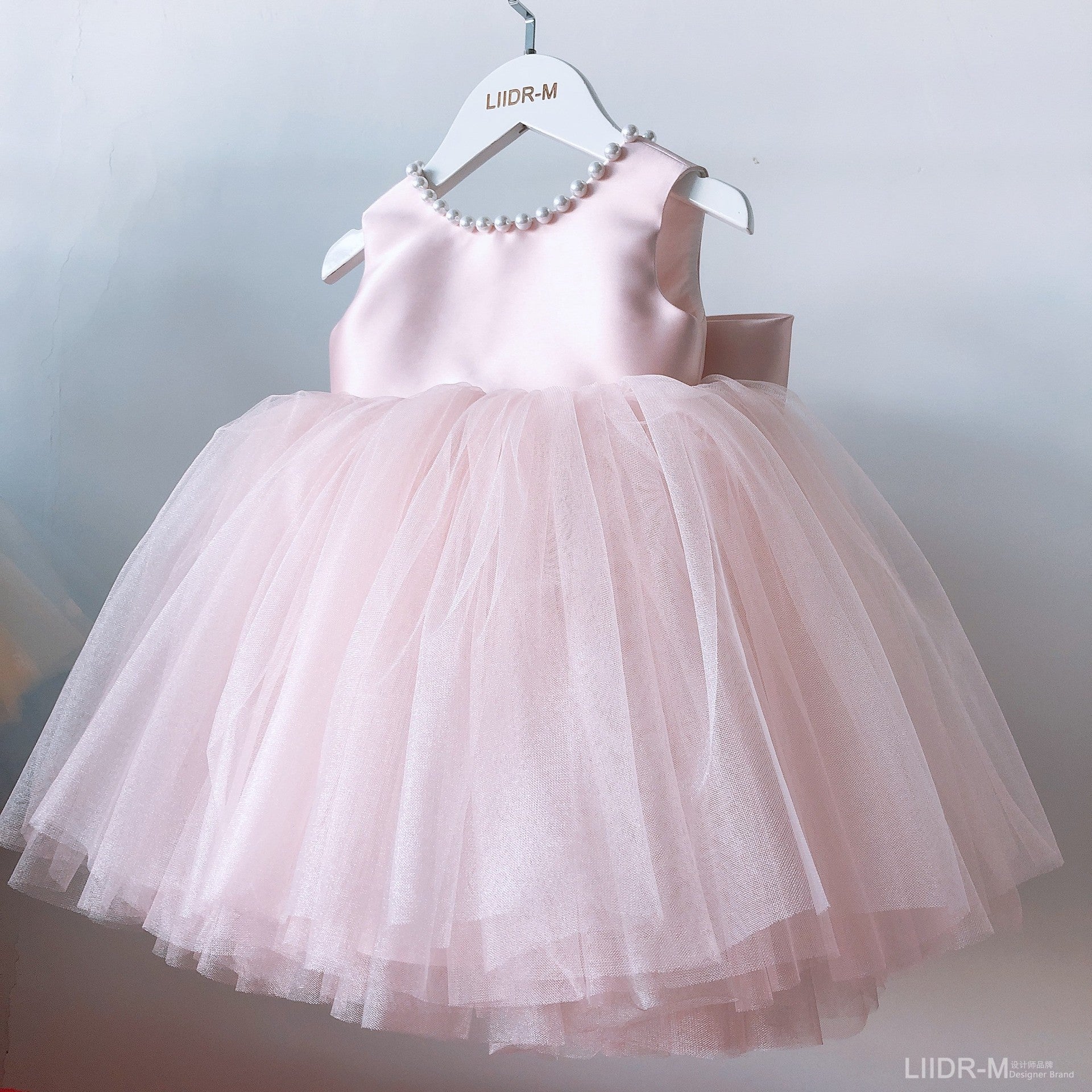 Cute Sleeveless Tulle Gown with Bow for Girls A Line Princess Dress with Imitation pearls