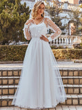 Elegant Round Necked Tulle Wedding Dress with Lace Decoration